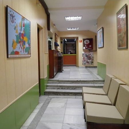 Nuria Hostal 马德里 外观 照片